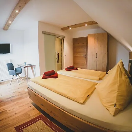 Macheiner Bed & Breakfast Mariapfarr