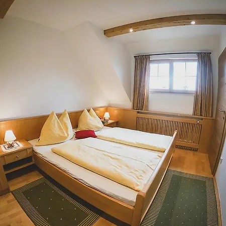 Macheiner Bed & Breakfast Mariapfarr