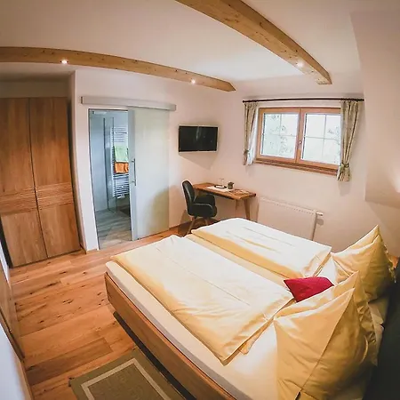 Bed & Breakfast Macheiner 3*